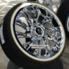 New Set (4) 22" Lincoln Chrome Floating Cap Wheels and 265-35-22 Vogue Whitewall / Yellow Stripe Tire Complete Package Set (4) Fit Classic And Modern Lincoln Contact US PRIOR TO PURCHASE - Image 4