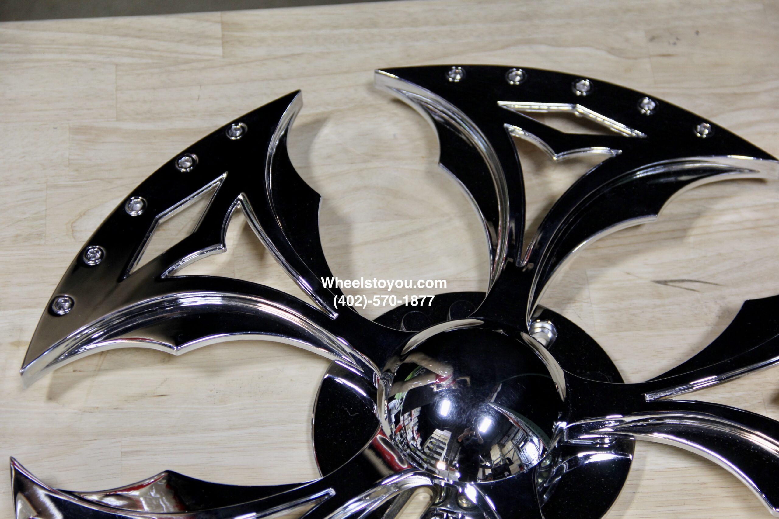 New Set (4) 20" Chrome Spinning Wheel Attachment Kit Float as You Drive, Spin When you Stop Single Bearing Vega Kit - Image 3