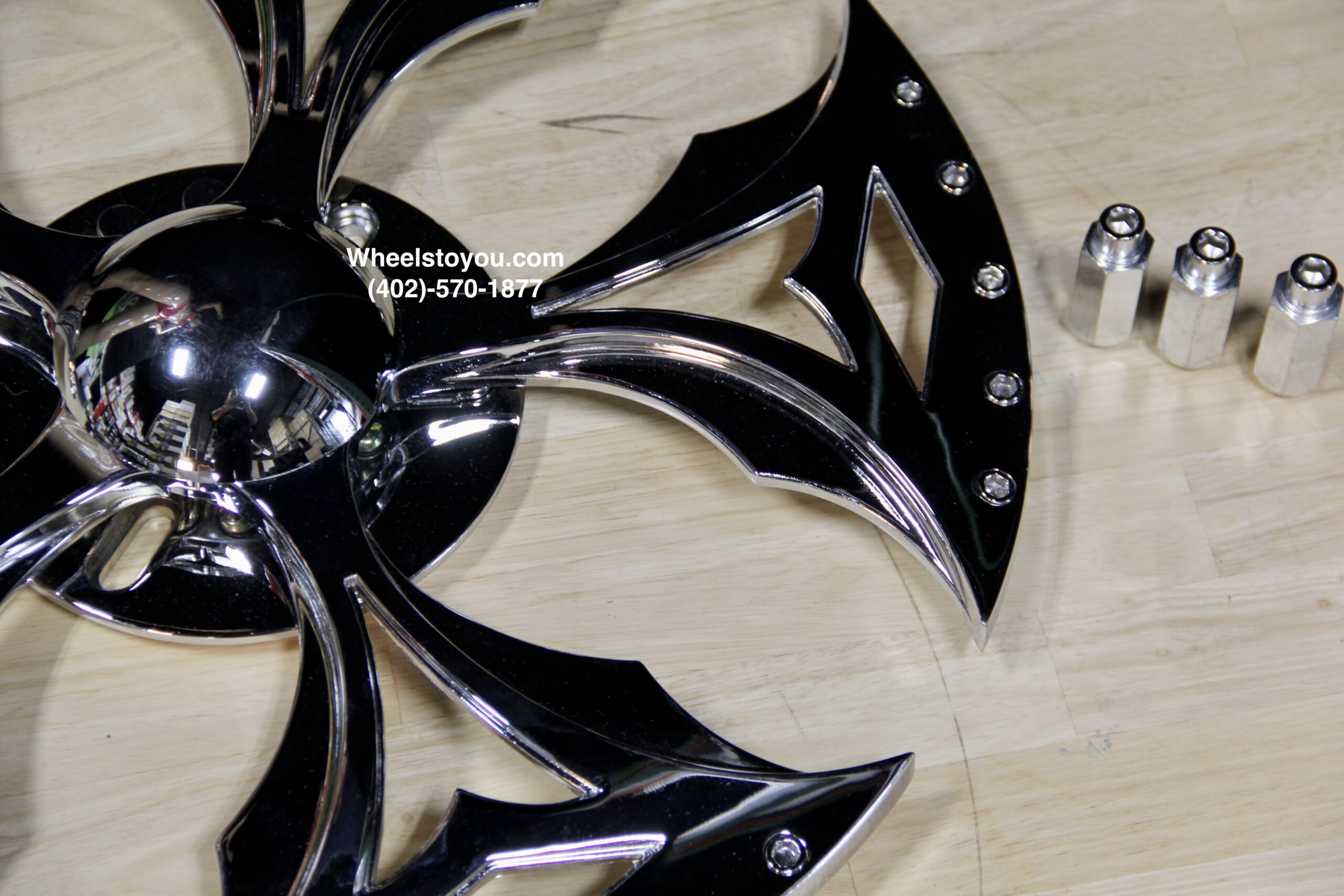 New Set (4) 20" Chrome Spinning Wheel Attachment Kit Float as You Drive, Spin When you Stop Single Bearing Vega Kit - Image 4